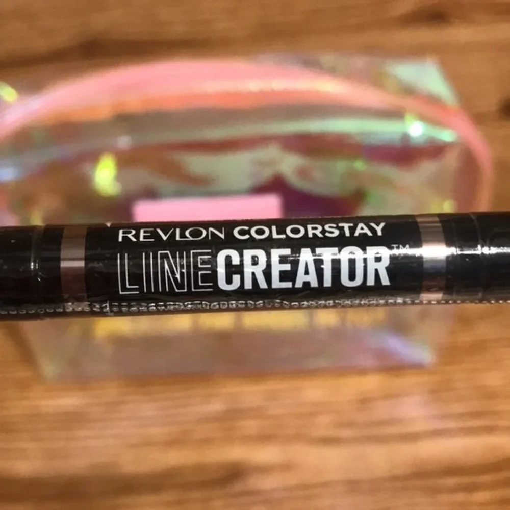 Revlon X Loren Gray Fierce Angel Makeup Collection‎
